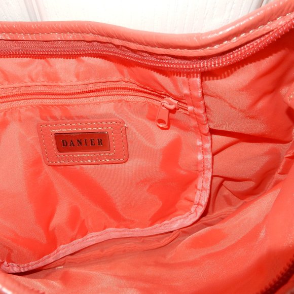 Danier purse - Picture 2 of 5